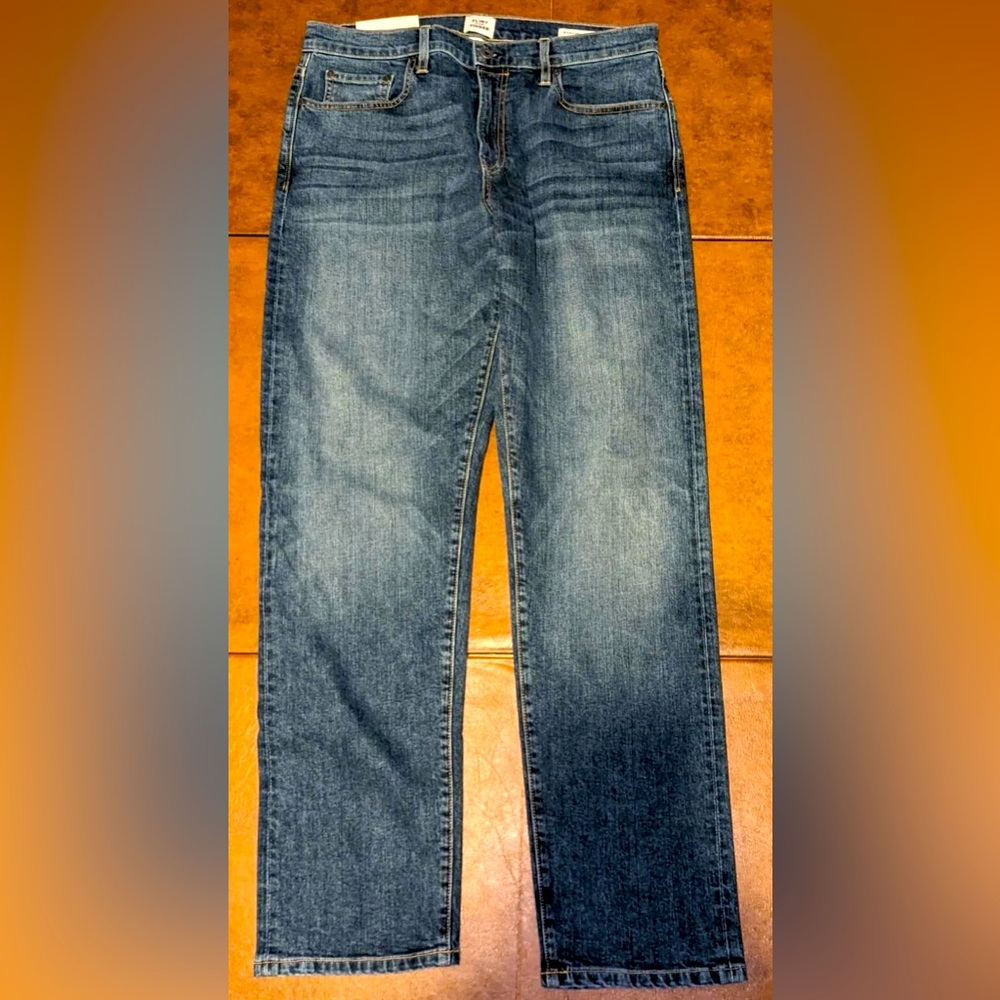Flint and Tinder Straight Fit Denim Jeans Mens Size 33x32 NWT